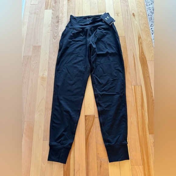 Under Armour Women’s Fitted Jogger - Picture 7 of 7